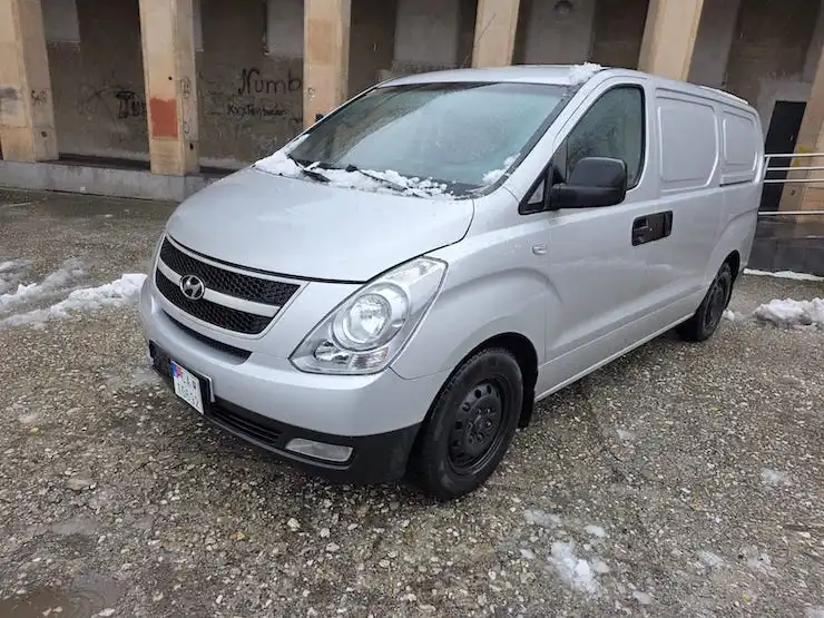 Hyundai H-1 2.5 CRDi