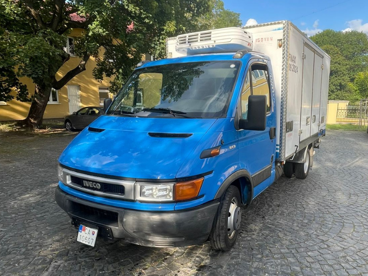 IVECO 35C13A - chladiarenská dodávka