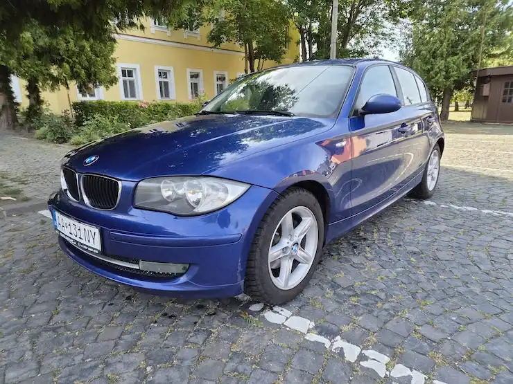 BMW Rad 1 116d Urban 2.0 (2009)