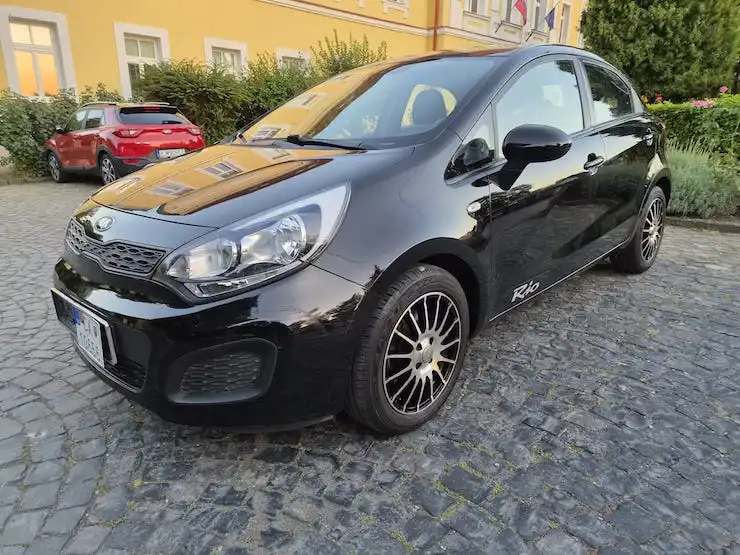 Kia Rio 1.2 D-CVVT Base (2013)