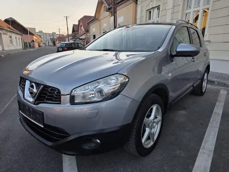 Nissan Qashqai +2, Tekna+, 4x4, 2.0 DCI, 7 miest.